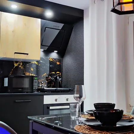 Gemuetliche Wohnung, Kueche, Bad, Netflix, Rheinblick *