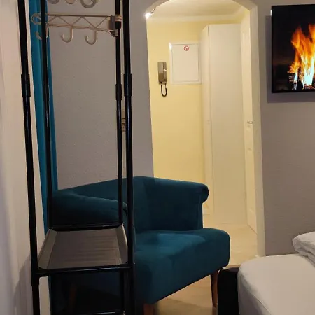 Gemuetliche Wohnung, Kueche, Bad, Netflix, Rheinblick *